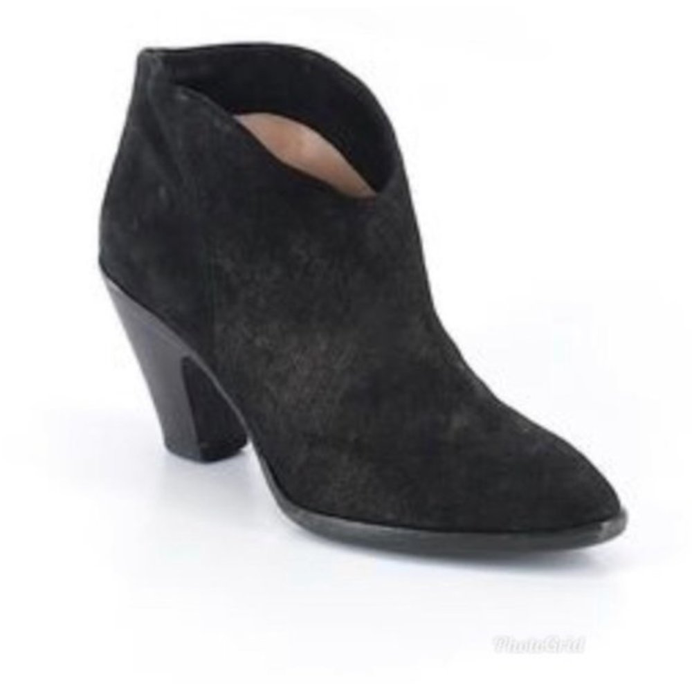 Belle by Sigerson Morrison Lamar pull on booties